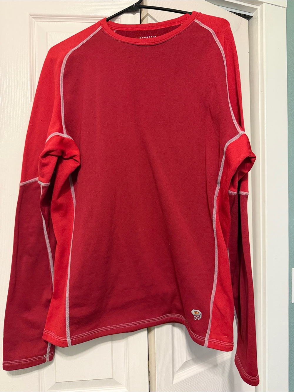 Mountain Hardwear Men’s Red Long-Sleeve Performance Top